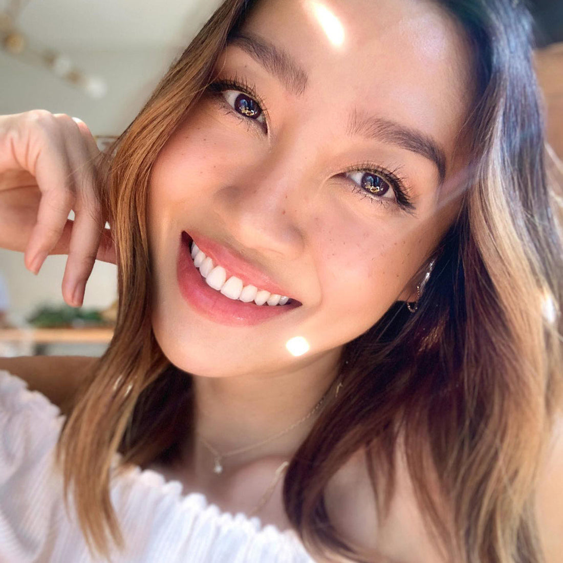 Girl wearing Honest makeup